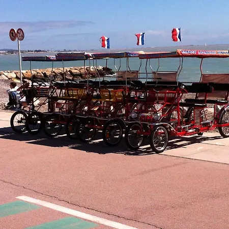 Plage Et Hippodrome Cagnes-sur-Mer Buitenkant foto