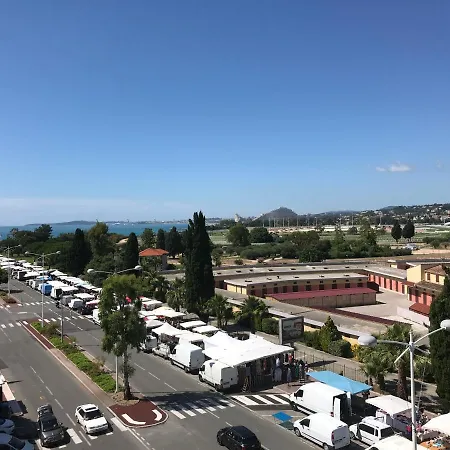 Plage Et Hippodrome Cagnes-sur-Mer Buitenkant foto